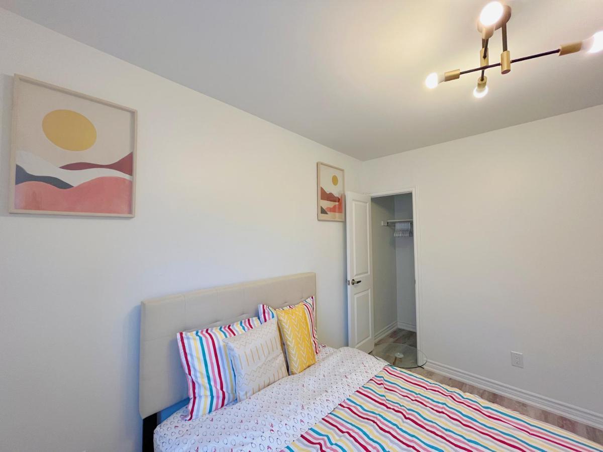 2B With Parking, 10Km To Toronto Downtown Hotel Luaran gambar